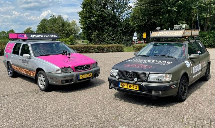 Broeckland College in Carbage Run, oude barrels staan klaar